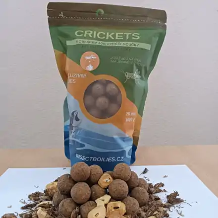 Boilies z cvrččí moučky + česnek - 1 kg